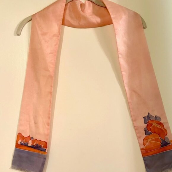 Pink silk scarf with print at the ends - Picture 1 of 5